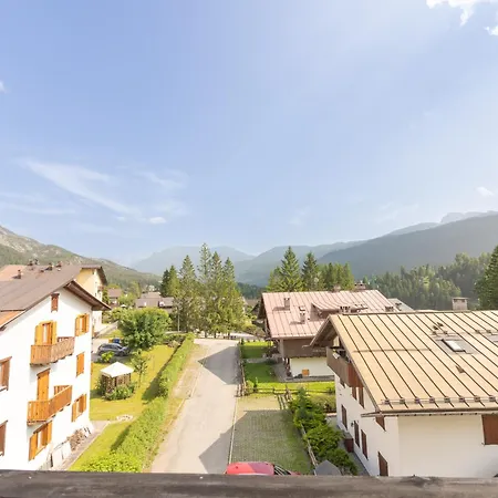 Lägenhet Casa Scoiattolo, Con Balcone Panoramico San Vito di Cadore